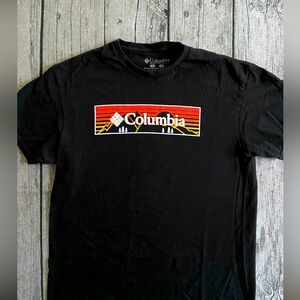 Columbia short sleeve tee. Mens size M. Fits youth, boys size XL.